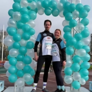 Sean und Rebecca Schamberg beim Ballon- Bogen