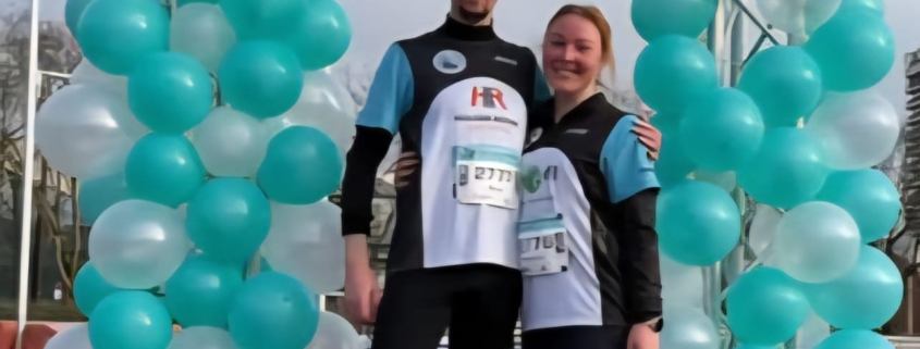 Sean und Rebecca Schamberg beim Ballon- Bogen